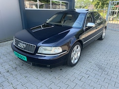Audi A8 - 4.2 5V S8