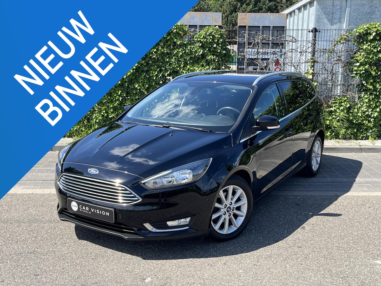 Ford Focus Wagon - 1.0 Titanium * Carplay * Nieuwe Distr. * Camera * Garantie - AutoWereld.nl