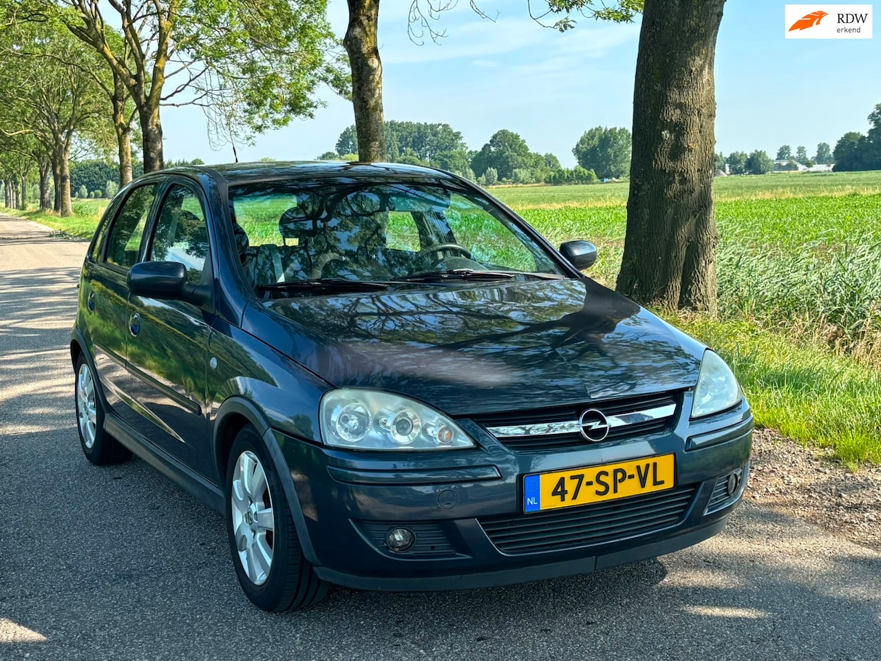 Opel Corsa - 1.2-16V Silverline Airco / Trekhaak - AutoWereld.nl