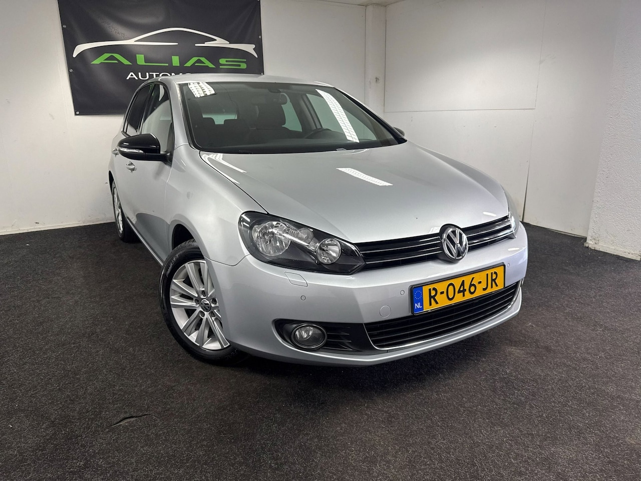 Volkswagen Golf - 1.2 TSI Trendline - Stoelverwarming -Airco - NAP- APK 2027 - AutoWereld.nl