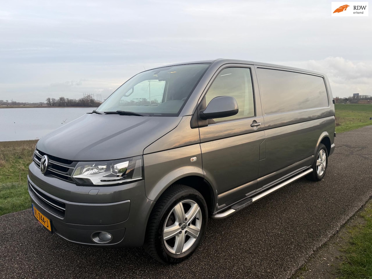 Volkswagen Transporter - 2.0 TDI L2H1 DC Budgetline 2.0 TDI L2H1 DC Budgetline - AutoWereld.nl