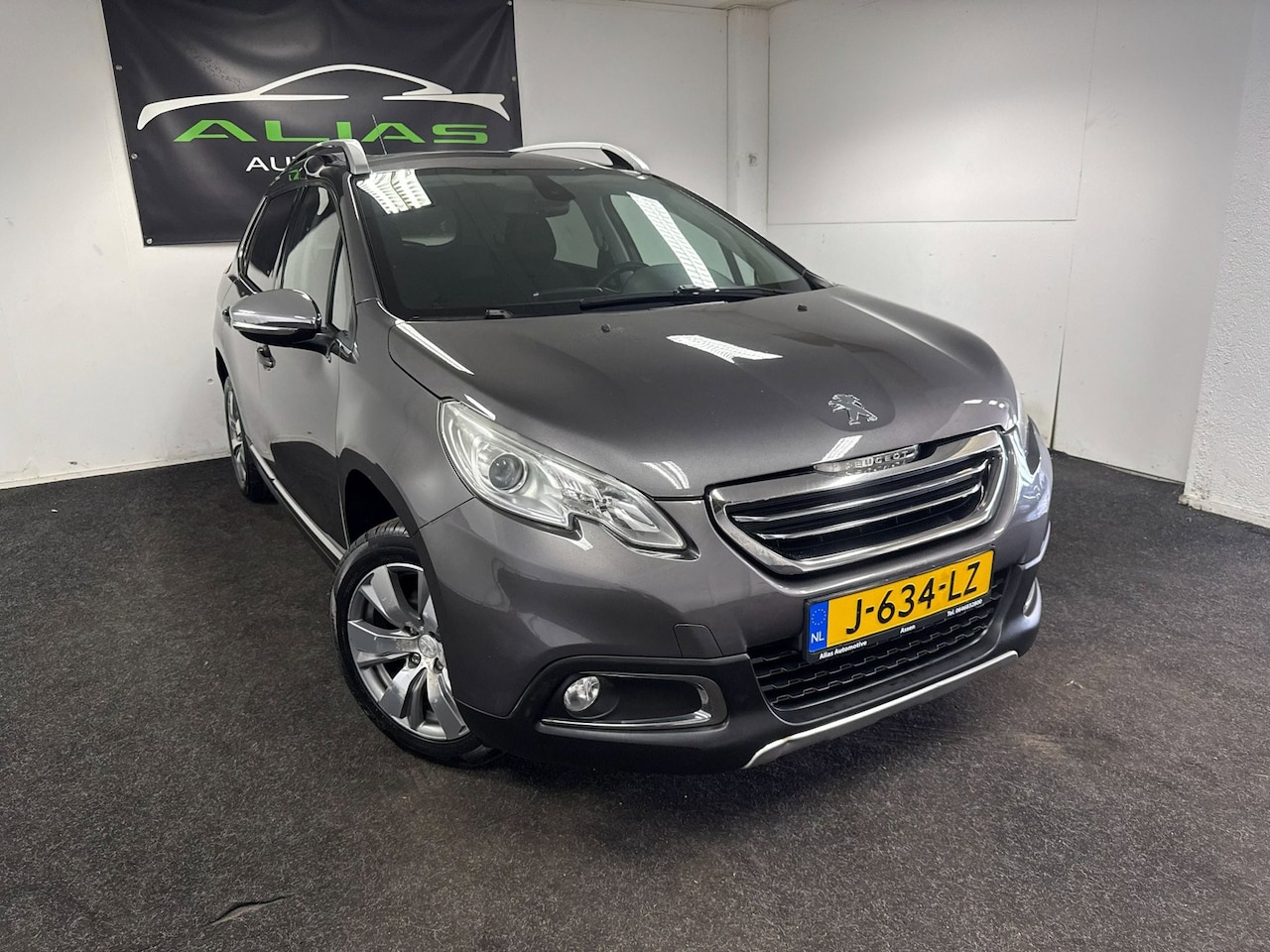 Peugeot 2008 - 1.2 VTi Access - Sterrenhemel - NAP -Navi - Airco - APK 2027 - AutoWereld.nl