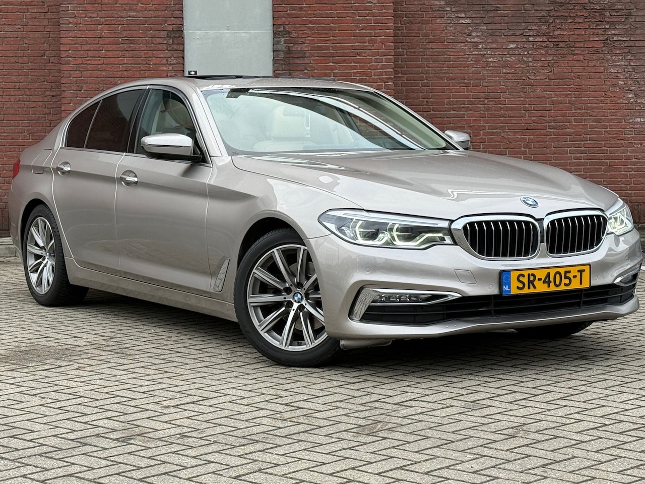 BMW 5-serie - 520d EDE High Executive|PANNO|LEDER|NAVI|PDC|NAP - AutoWereld.nl