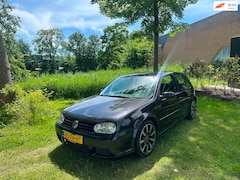 Volkswagen Golf - 2.0 Highline Clima Navi Sportief