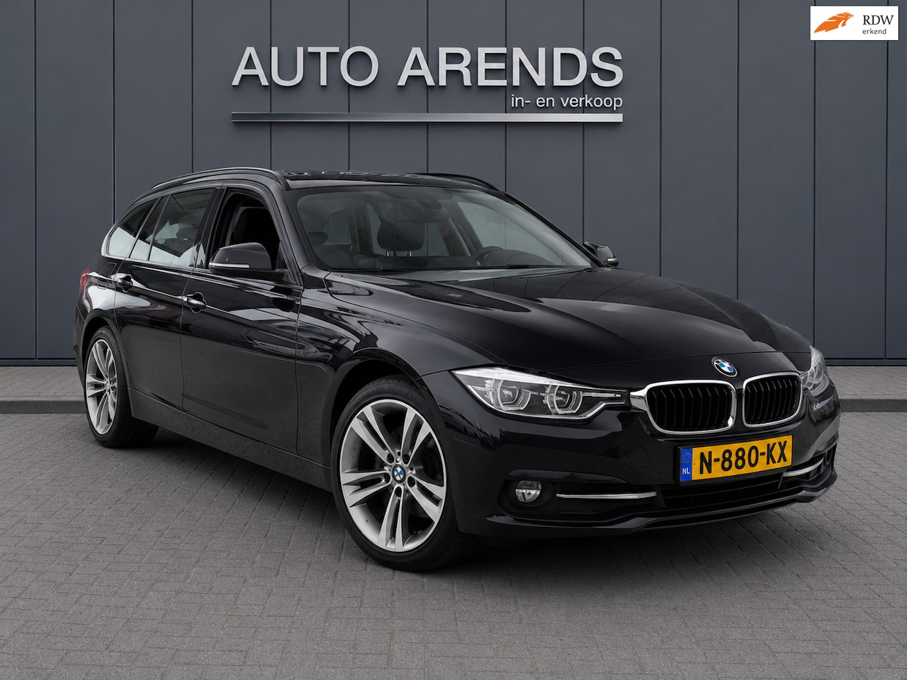 BMW 3-serie Touring - 320d High Executive SPORT LINE - AutoWereld.nl