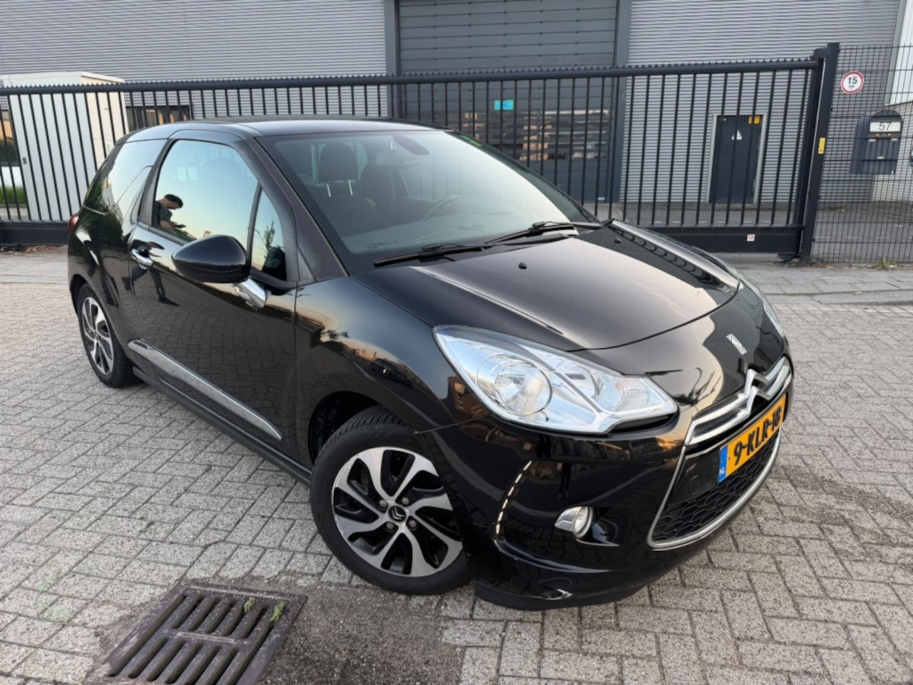 Citroën DS3 - 1.6 e-HDi Navigatie|ClimaAuto|Cruise 2013 - AutoWereld.nl