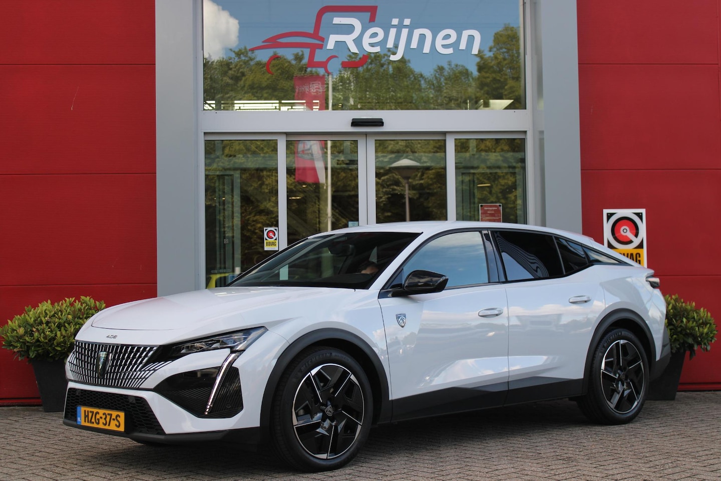 Peugeot 408 - 1.2 Hybrid 145PK AUTOMAAT GT | 360° CAMERA | DODEHOEK DETECTIE | KEYLESS ENTRY/START | ADA - AutoWereld.nl