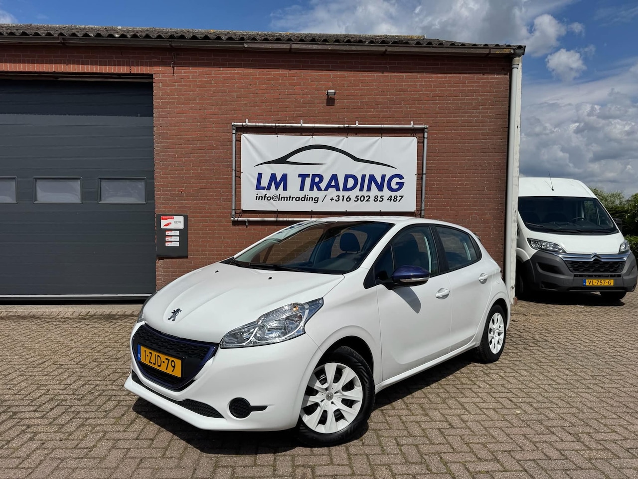Peugeot 208 - 1.0 PureTech LIKE AIRCO 5-DEURS 2 SLEUTELS + BOEKJES! NAP! - AutoWereld.nl