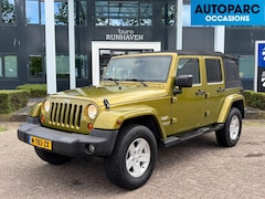 Jeep Wrangler Unlimited - 3.8 Sahara , CRUISE CONTROLE, 4WD, AUTOMAAT, TREKHAAK, AIRCO, HARD EN SOFTTOP , ONDERHOUDE