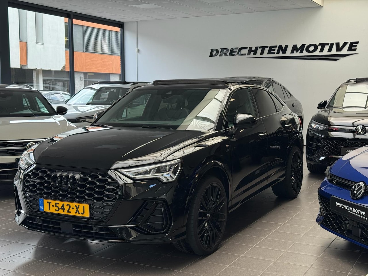 Audi Q3 Sportback - 40 TFSI quattro S-line / Pano / Keyless / 360 cam - AutoWereld.nl