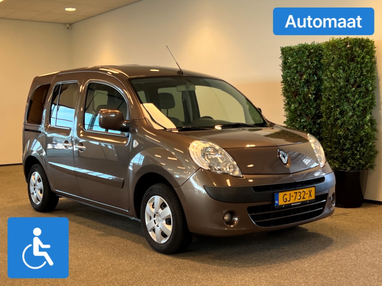 Renault Kangoo - Rolstoelauto Automaat 3+1 - AutoWereld.nl