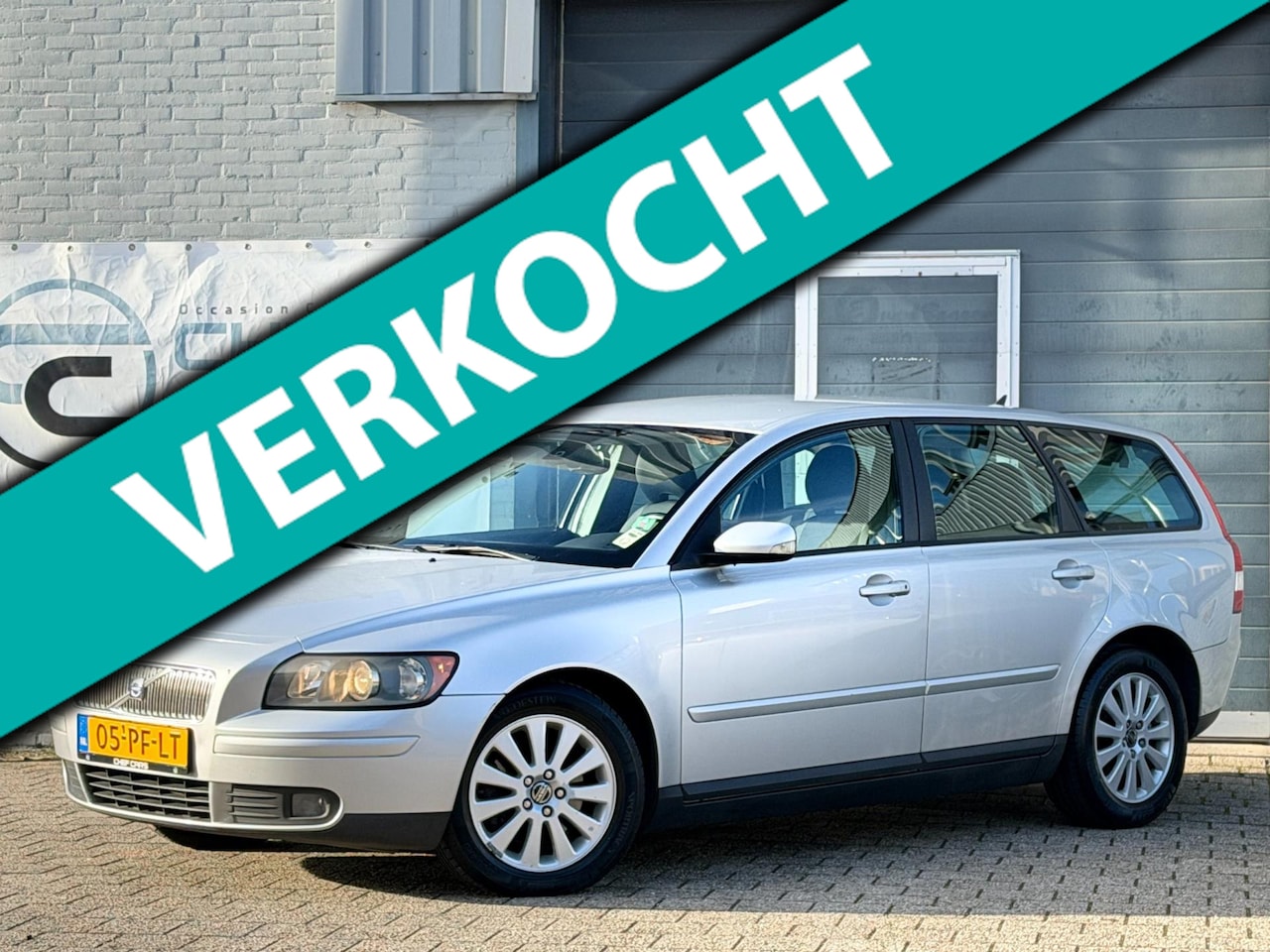 Volvo V50 - 2.4 Excl|NAP|NIEUWEAPK|AUTOMAAT|AIRCO|CRUISE|NAVI! - AutoWereld.nl
