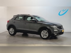 Volkswagen T-Roc - 1.0 TSI Style Business Navigatie Parkeersensoren Adaptive Cruise