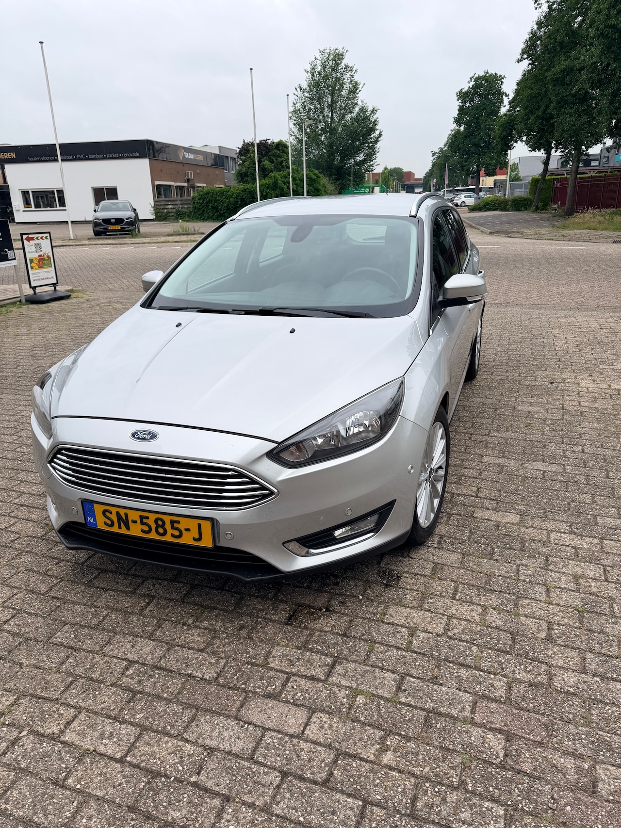 Ford Focus Wagon - 1.0 Titanium - AutoWereld.nl
