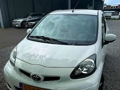 Toyota Aygo - 1.0-12V Comfort Navigator