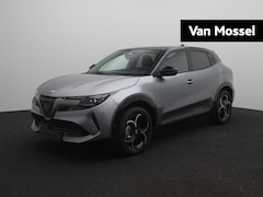 Alfa Romeo Junior - 1.2 Turbo Hybrid Ibrida Ti | Matrix | Panoramadak | 18" Velgen | Camera | Speciale Actie K