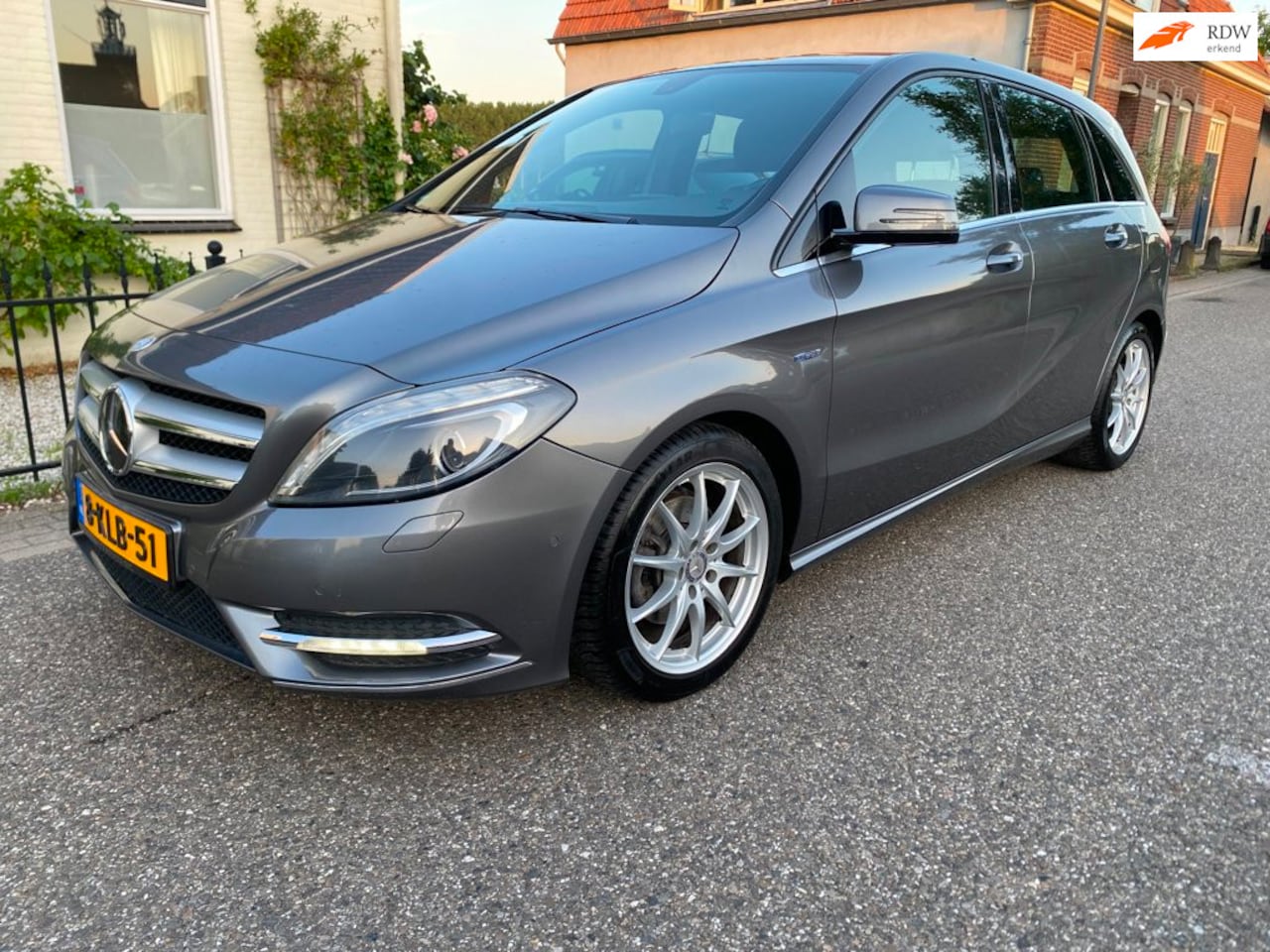 Mercedes-Benz B-klasse - 200 Ambition 200 Ambition,Aut,Memory,Soundsysteem,Trekhaak. - AutoWereld.nl