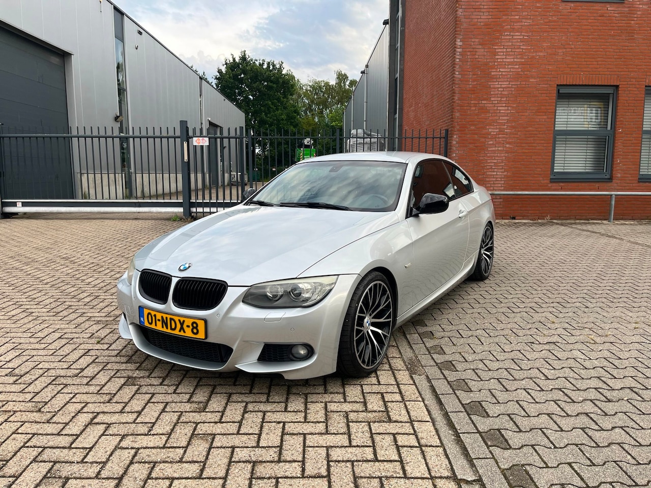 BMW 3-serie Coupé - 320i Automaat - AutoWereld.nl