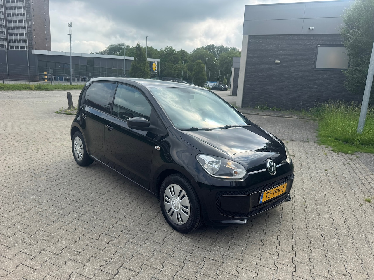 Volkswagen Up! - 1.0 high up! BlueMotion 1.0 high up! BlueMotion - AutoWereld.nl
