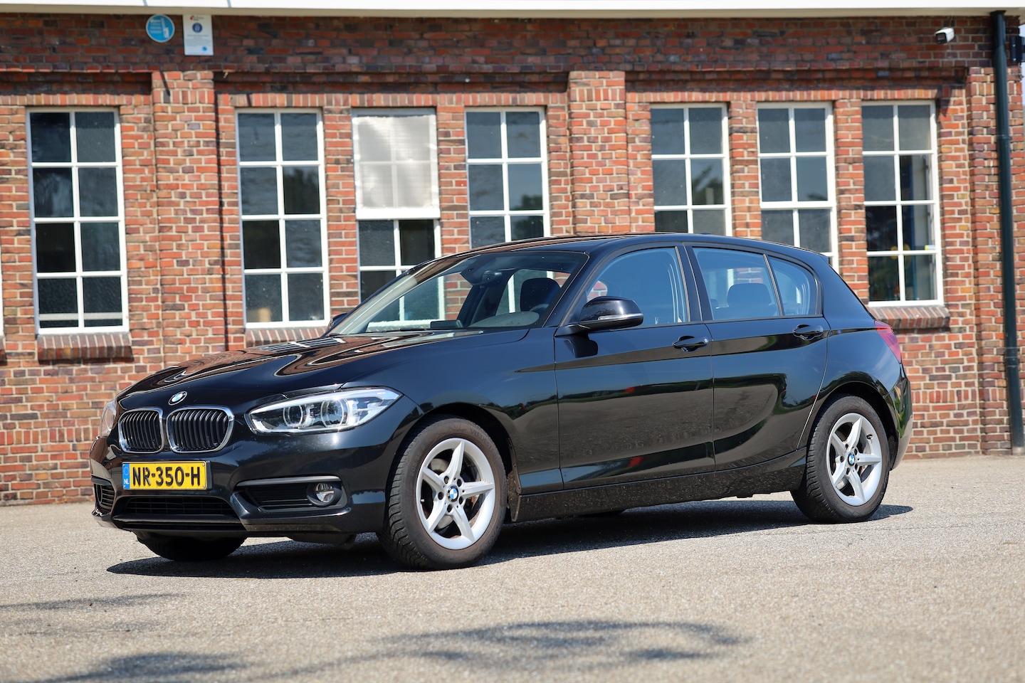 BMW 1-serie - 116i Executive Ori NL | NAP | Dealer Onderhouden | 2e eigenaar | Nette auto - AutoWereld.nl