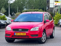 Ford Focus Wagon - 1.4-16V Trend | Navigatie | Bluethooth | Airco | Parkeersensoren | Cruise control | Elektr