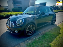 MINI 3-Deurs - 1.6 One , NIEUWSTAAT, LEER, AIRCO, DEALERONDERHOUDEN