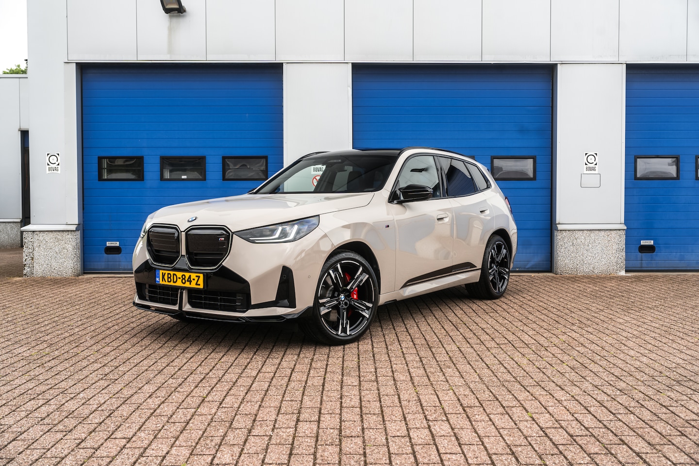 BMW X3 - M50 Full Options - Fabrieksgarantie - Trekhaak - AutoWereld.nl