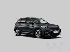 BMW X1 - xDrive25e 220pk M-Sport Pano|Trekh|Memory|HUD|Cam