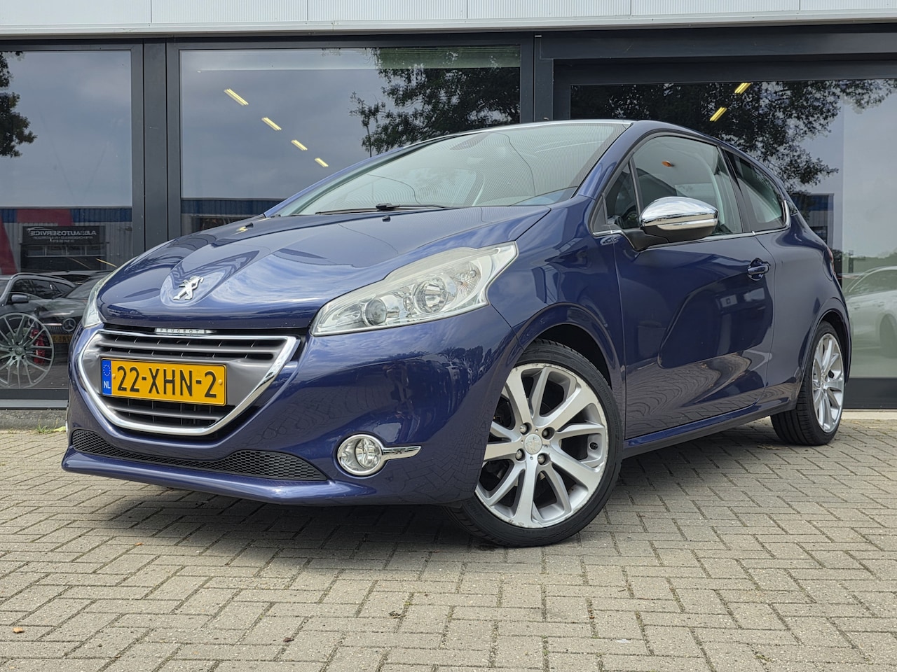 Peugeot 208 - 1.6 VTi Allure + PANO DAK + VOLLEER + NAVIGATIE + STOELVERW - AutoWereld.nl
