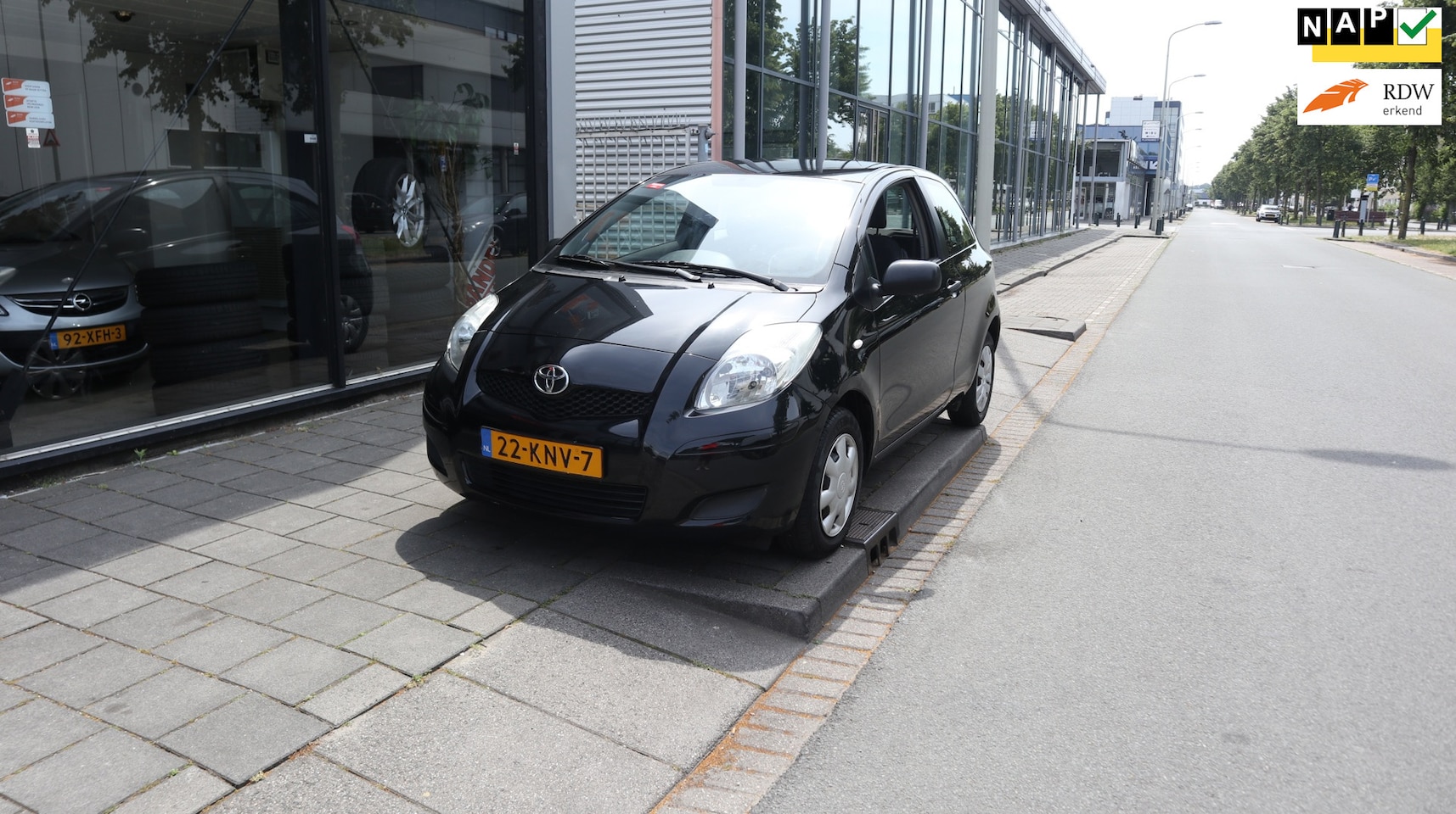 Toyota Yaris - 1.0 VVTi Acces AIRCO - AutoWereld.nl