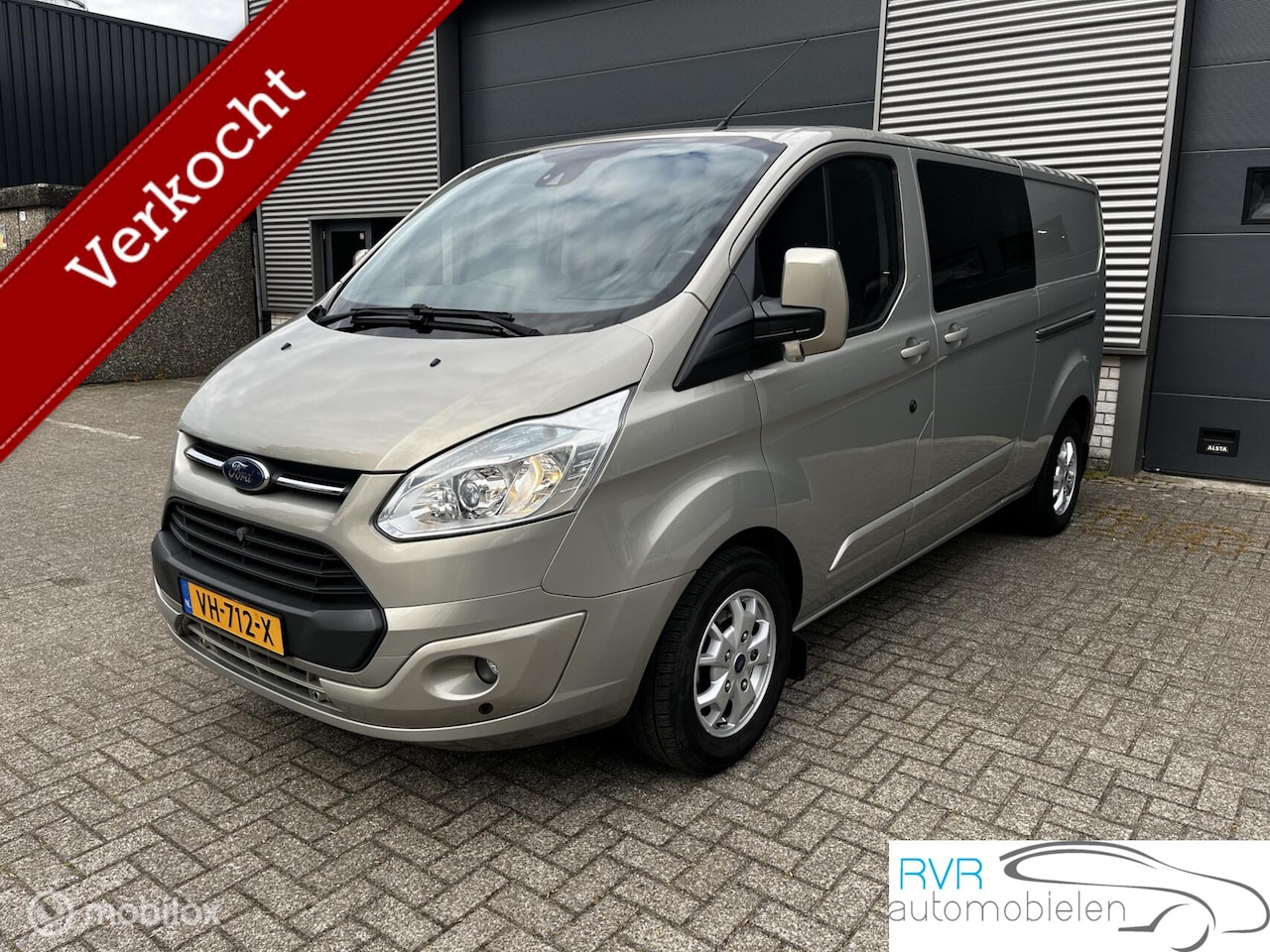 Ford Transit Custom - 330 2.2 TDCI L2H1 Limited DC 330 2.2 TDCI L2H1 Limited DC - AutoWereld.nl