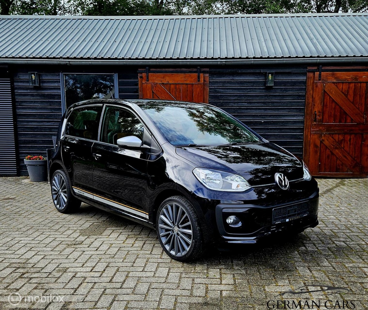 Volkswagen Up! - UP Savana GOLD Edition FACELIFT - AutoWereld.nl