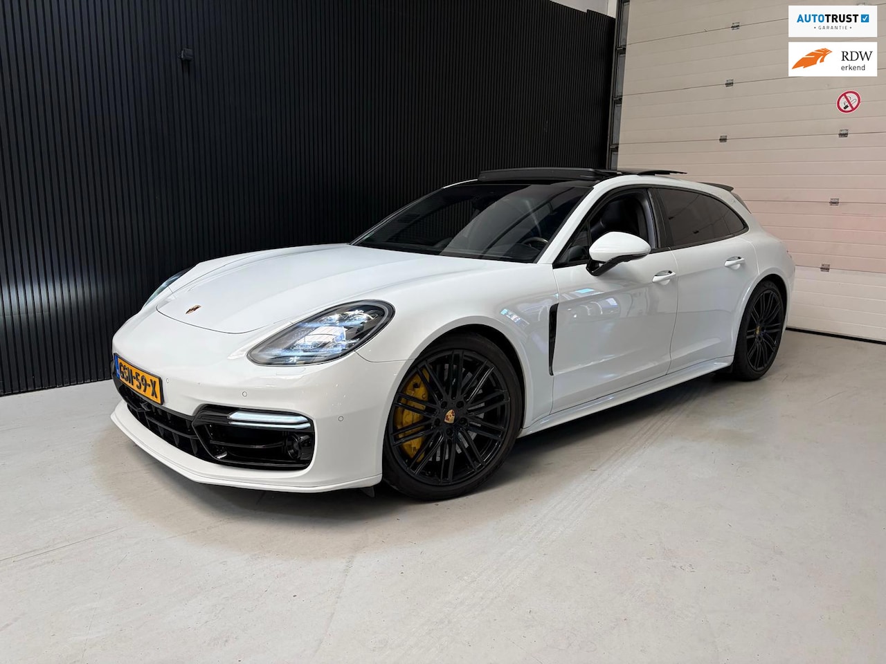 Porsche Panamera Sport Turismo - 4.0 Turbo turismo fabrieksgarantie,bomvol - AutoWereld.nl