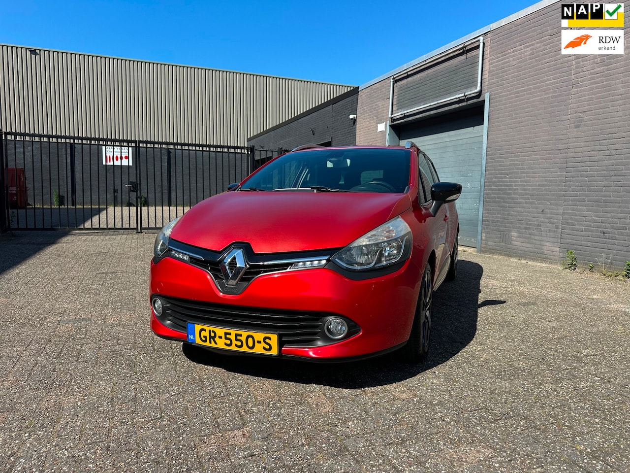 Renault Clio Estate - 1.5 dCi ECO Dynamique Camera Airco Cruise Navi Keyless PDC Trekhaak APK NAP. - AutoWereld.nl