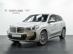 BMW iX1 - eDrive20 M Sport / Sportstoelen / Comfort Access / Achteruitrijcamera / Adaptieve Cruise C