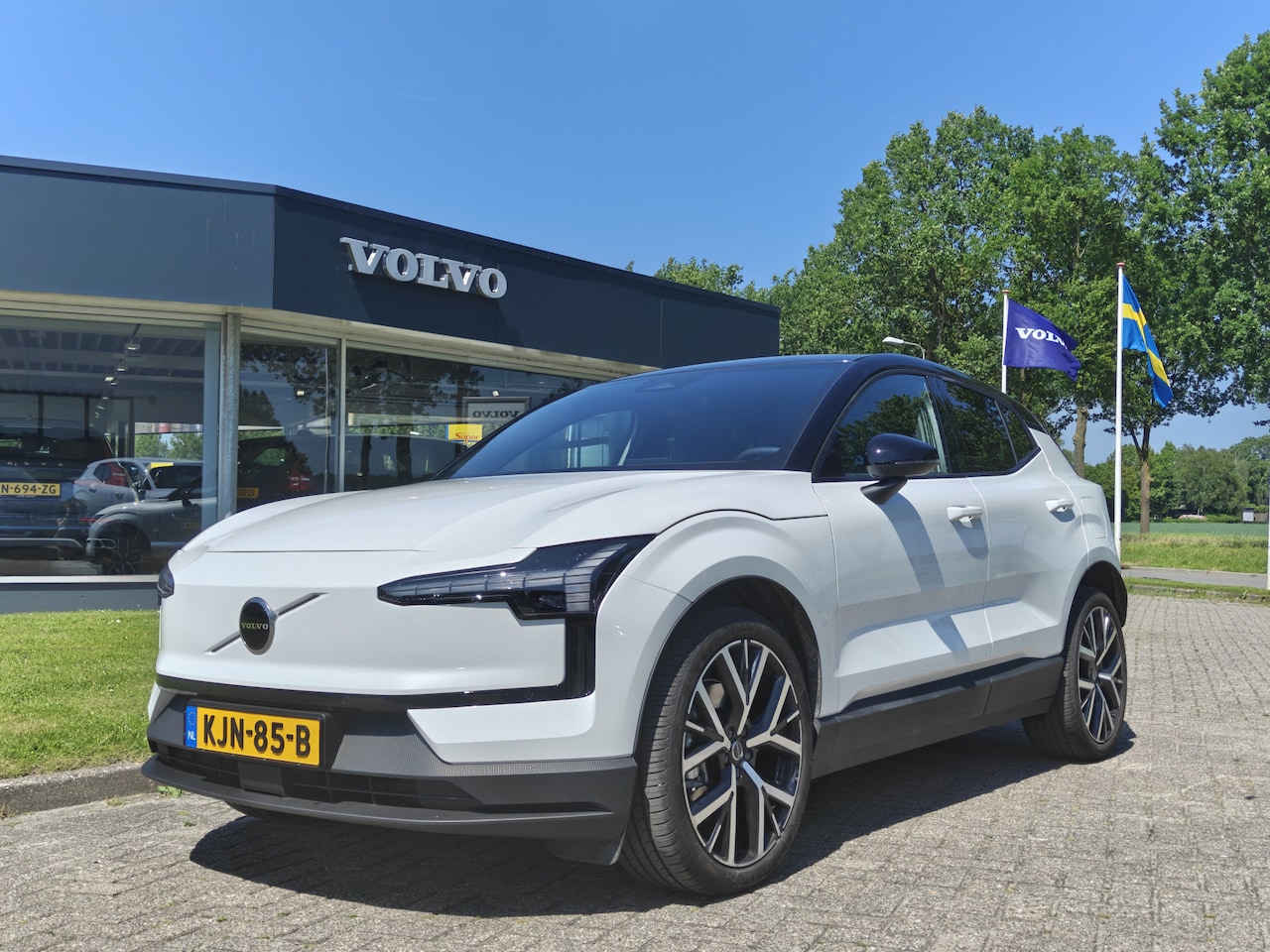 Volvo EX30 - Extended Range 272PK Plus Europa 69 kWh | H&K | Climate Pack | ACC | Elektr. stoel | Blis - AutoWereld.nl
