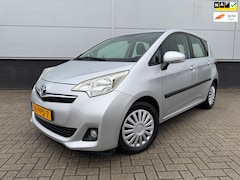 Toyota Verso S - 1.3 VVT-i 6 versnel. Aspiration Clima - trekhaak - hoge instap - dealer onderhouden - crui