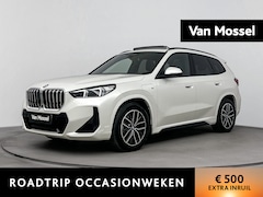 BMW X1 - xDrive25e | M-pakket | PANO | Head-up display | 360 Camera | Lane Assist | Blindspot | Sto