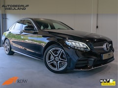 Mercedes-Benz C-klasse - 180 Business Solution 156PK AMG NIEUWSTAAT NL-AUTO I Leer I Camera I PDC I 18" I Apple car