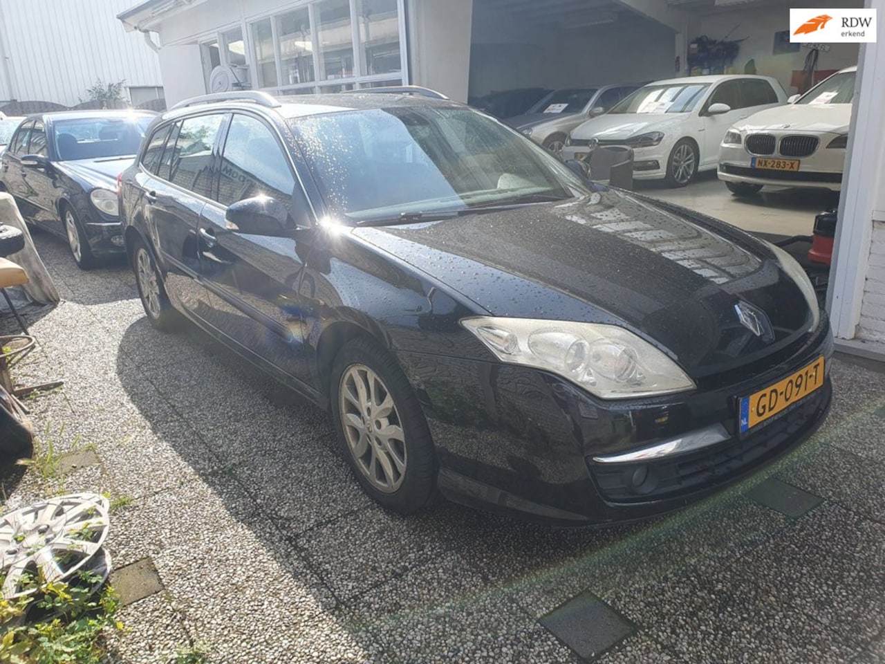 Renault Laguna Estate - 2.0 dCi Dynamique Inruil Mogelijk - AutoWereld.nl