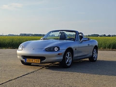 Mazda MX-5 - 1.6i