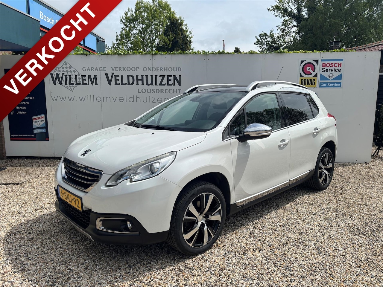 Peugeot 2008 - 1.6 VTI 88KW/120PK Feline Pack Premium Plus Airco PDC achter-Navi-Apple car play-cruise - AutoWereld.nl
