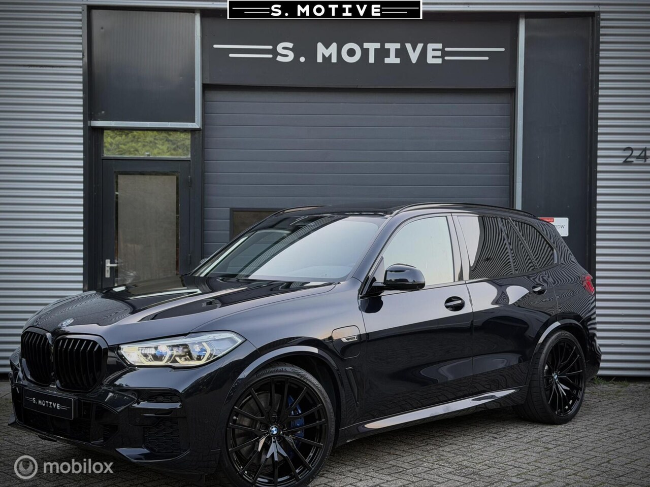 BMW X5 - xDrive45e M-Sport Pano, BTW, Trekhaak, Lazer, 360°, Luchtvering, 1eig. - AutoWereld.nl