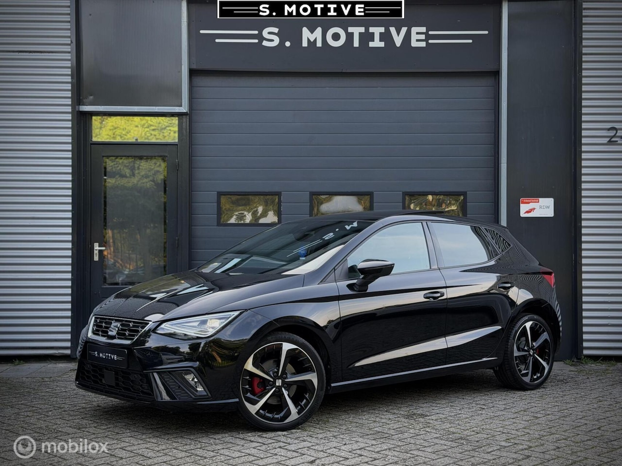 SEAT Ibiza - 1.5 TSI FR Pano, DSG, Vitrual, Camera, BTW, Stoelvwr - AutoWereld.nl