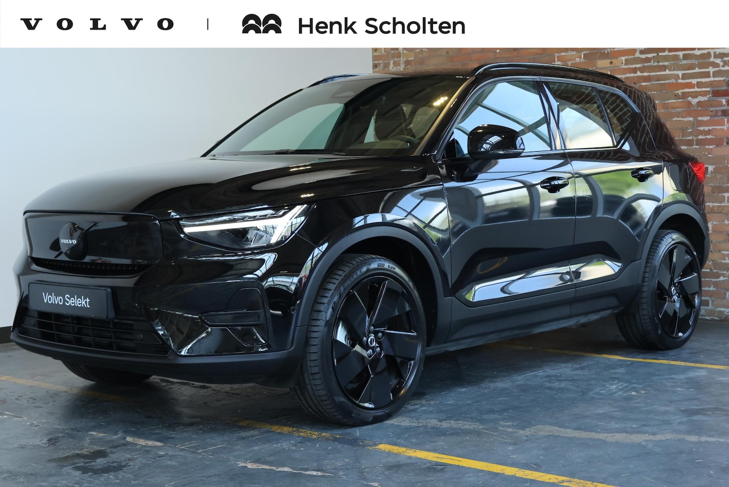 Volvo EX40 - Single Motor Plus Black Edition 70 kWh | 360° Parkeercamera | Stoelverwarming | Stuurwielv - AutoWereld.nl