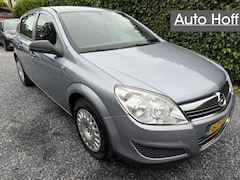 Opel Astra - 1.6 Essentia | Elekt. Ramen | Radio / CD | APK tot 03-12-2026