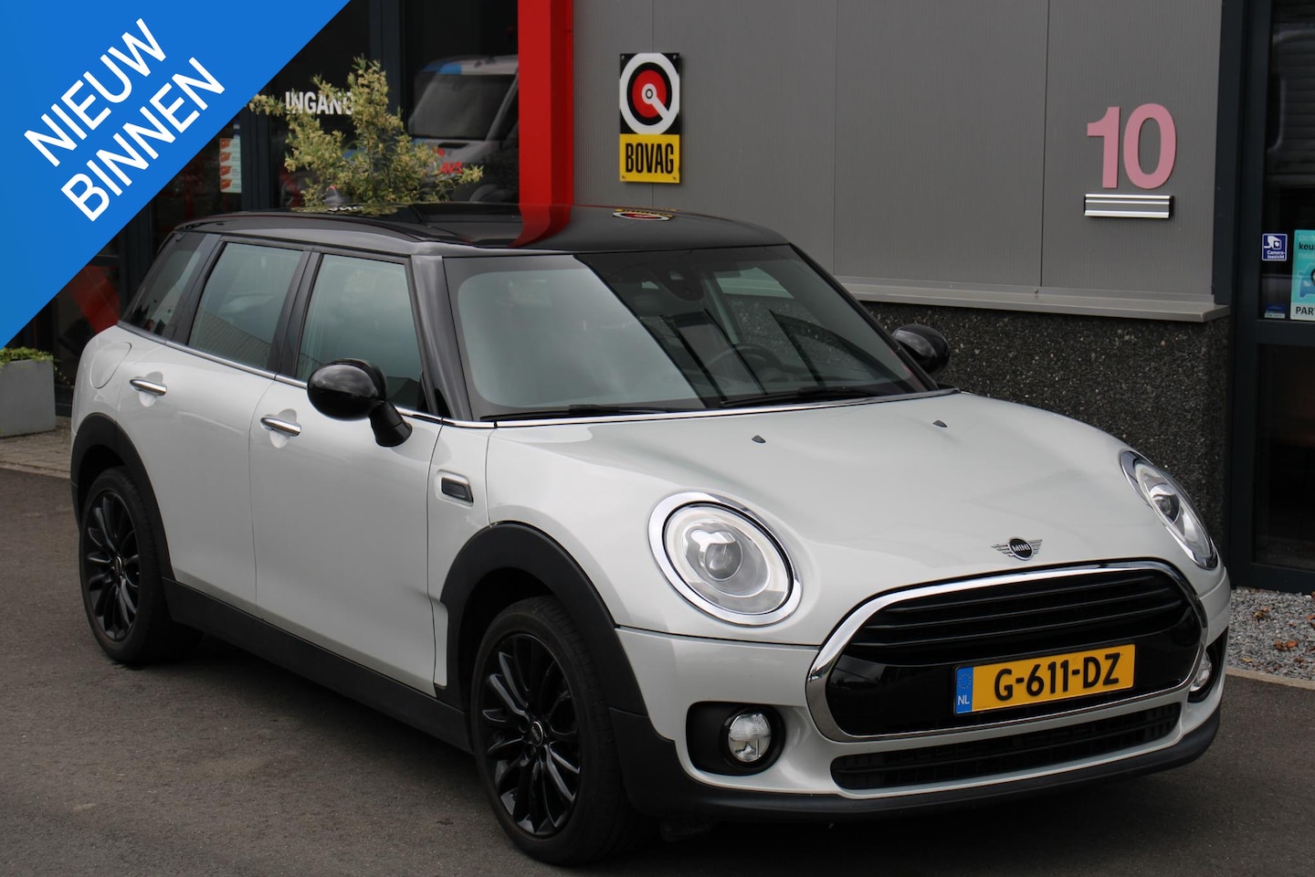 MINI Clubman - 1.5 Cooper Business Edition 54DKM, LED, NAVI, CLIMA, KEYLESS - AutoWereld.nl
