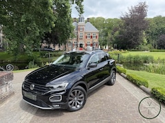 Volkswagen T-Roc - 1.5 TSI Sport | Camera | Automaat | DigiDash | Adaptive | CarPlay |