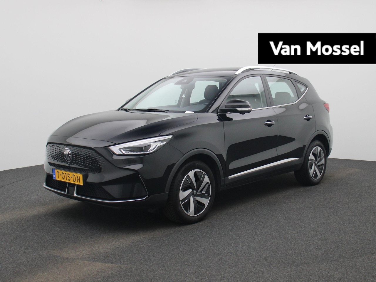 MG ZS - Long Range Luxury 70 kWh | Panorama dak | 360 camera | Carplay | stoel + stuurverwarming - AutoWereld.nl