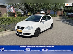 Volkswagen Polo - 1.2-12V Airco/ stoelverwarming, pdc
